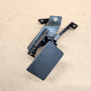 84-89 C4 Corvette capó liberación mango y soporte retenedor de resorte OEM USADO BONITO - Imagen 1 de 5