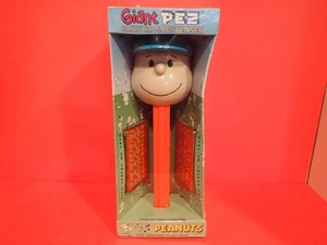 PEZ Giant 12" Peanuts Charlie Brown musikalischer Süßigkeitenspender neu im Karton - Bild 1 von 5