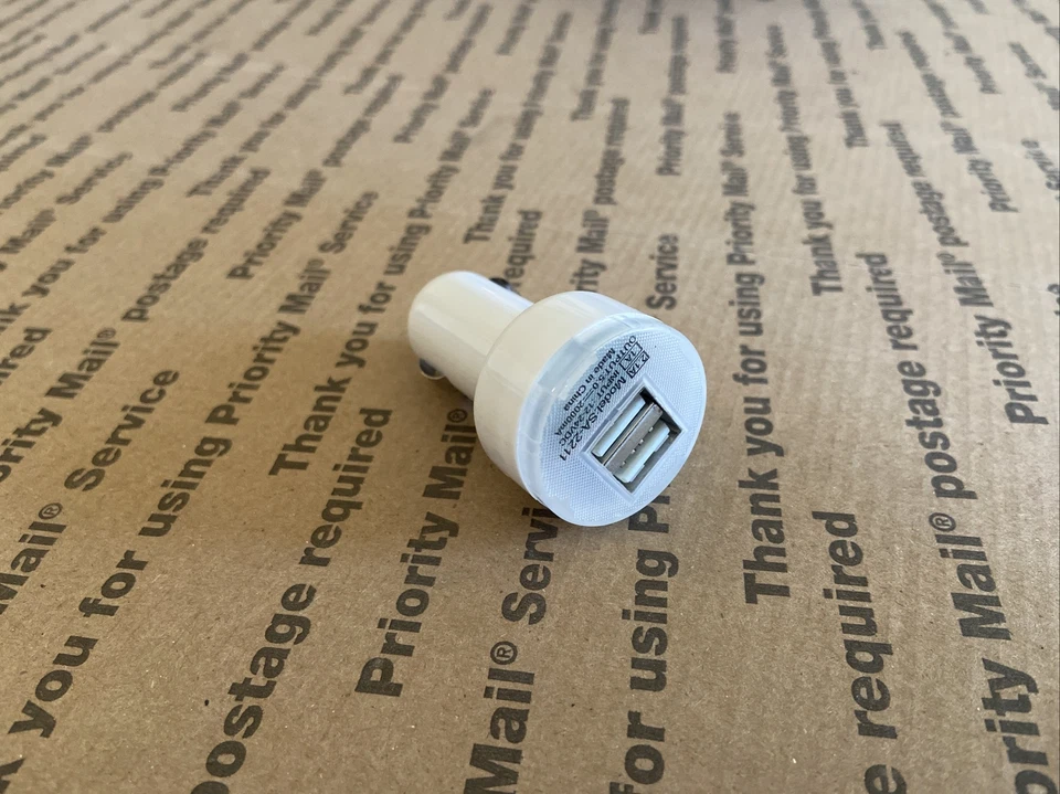 100x White Dual USB 2.1A Car Charger Adapter For iPhone Android Samsung LG HTC  - Image 1 of 4