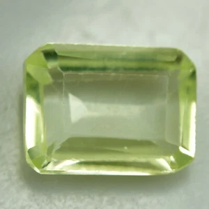 Untreated Natural 1.90 ct Green Titanite Sphene Genuine Gemstone GIE Certified - Picture 1 of 6