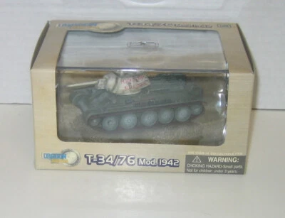 Dragon Armor 1/72 60165 T-34/76 Mod. 1942 4th Guards Winter 1942-43 - Image 1 of 4
