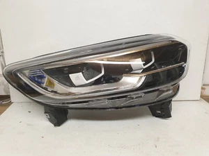 Genuine Renault Kadjar Headlight Right Full LED 19 O/S OEM Hella 260104010R - Picture 1 of 12