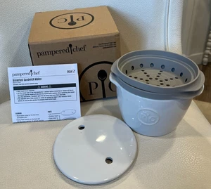 Pampered Chef Breakfast Sandwich Maker Ceramic White - New in Box - Picture 1 of 3