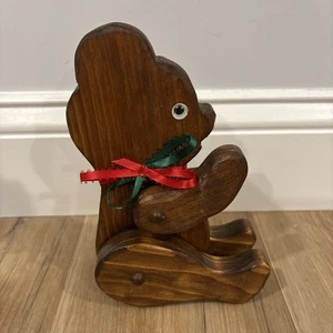Orso di Natale in legno con braccia e gambe regolabili marrone 10" in piedi - Foto 1 di 6