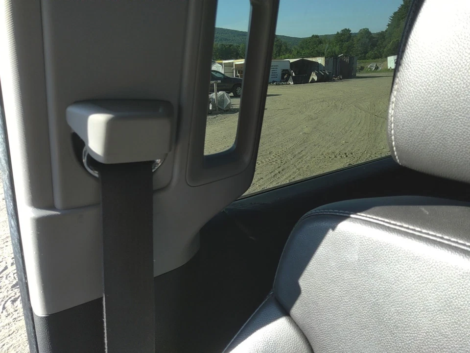 15 CHEVY/GMC SUBURBAN 1500 SERIES Front Seat Belt - Image 1 of 1