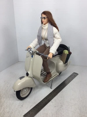 ESCALA 1/6 PERSONALIZADO ITALIANO BELLEZA MONTAR UN SCOOTER VESPA 150 + ACCESORIOS NUEVO RAY Foto 1 de 4