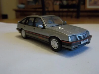 Vanguards VA09809 - Vauxhall Cavalier SRi 130 - 1/43 Scale - Mint - Image 1 of 4