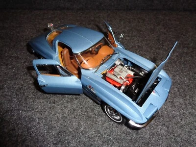 Crown Premiums Diecast 1:24 Scale 963 CHEVY CORVETTE STINGRAY SPLIT WINDOW NAPA - Image 1 of 4