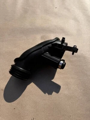 Tubo de aire filtrado genuino BMW X5 E70 X5 2009-2013 3,5d 35dX SAV 13717808157 Foto 1 de 4