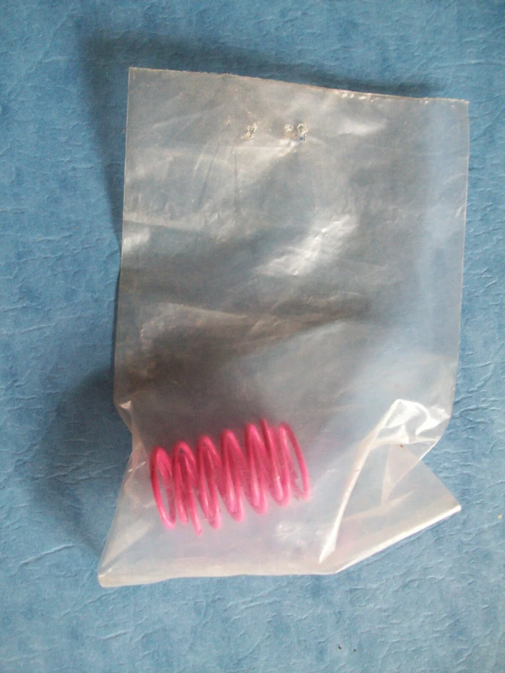 VINTAGE TEAM LOSI 5120 1.15" SPRING 10.6 RATE PINK A-5120 LOSA5120 OPEN PACKAGE - Image 1 of 1