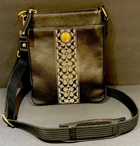 Coach Signature Leather Crossbody Purse Bag Pebble Black 8.5x7” China - Picture 1 of 8