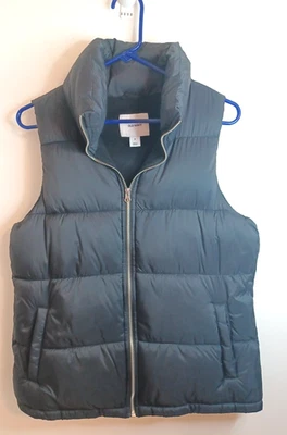 Chaleco acolchado acolchado Old Navy para mujer M negro bolsillos con cremallera cuello falso ligero Foto 1 de 4