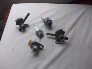 KIA PICANTO & OTHERS 4 PIECE LOCK SET WITH 1 KEY 2007 YR - Picture 1 of 2