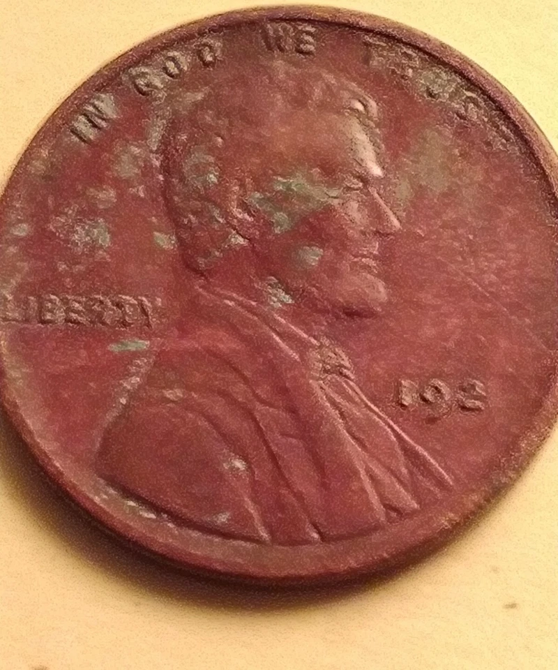 Lincoln wheat penny error unknown date 192?, die issue, circulated - Image 1 of 4
