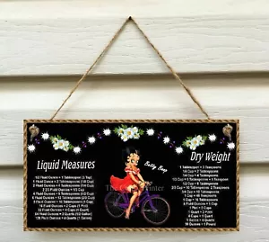Bicicletta BETTY BOOP *Insegna Legno *Tabella Conversione Cucina - Misure Secco e Liquido - Foto 1 di 2