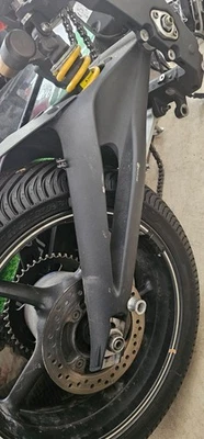 Rueda trasera Triumph Daytona 675 2006-2011 17x5,5 Foto 1 de 2