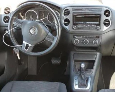 2013 Volkswagen Tiguan LH Driver Steering Wheel Airbag Air Bag OEM - Image 1 of 4