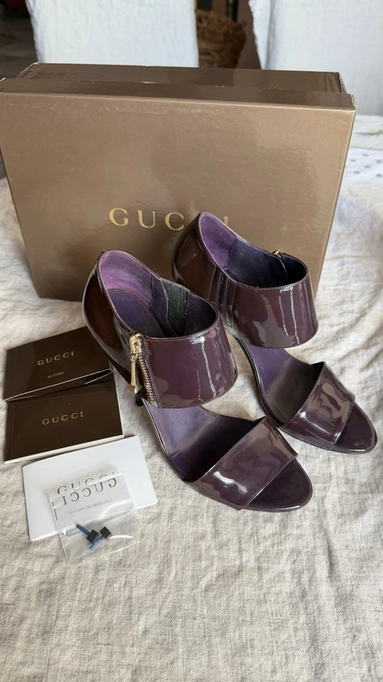Zapatos mocasines Gucci para mujer Horsebit con flecos, talla 37,5 B zapatos de cuero EE. UU. 7,5 Foto 1 de 4