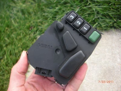 INTERRUPTOR ASIENTO MERCEDES-BENZ W210 E320 E420 E430 E55 E300 E240 E220 E260 E280 E230 Foto 1 de 4