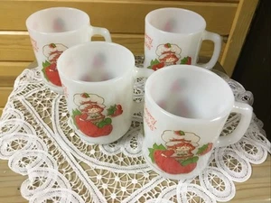 NEW ~Anchor Hocking 4 Milk Glass Strawberry Shortcake Coffee Mugs~ 1980 ~Vintage - Picture 1 of 3