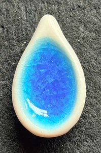 TAIZE KERAMIK TROPFEN ANHÄNGER BLAUE INNENGLASUR - Bild 1 von 4