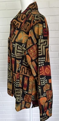 BLUSA TOP LS ESTAMPADO GEOMÉTRICO MARRÓN ÓXIDO CUELLO DELANTERO BOTÓN ELEMENTZ Foto 1 de 4