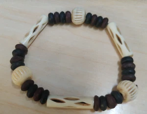 @ Bracciale elastico per uomo con perline in legno marrone 4 pollici - Foto 1 di 5