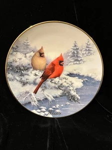 Lenox Four Seasons Cardinals Winter Collectible 2001 Bird Plate 10 1/2" - Picture 1 of 4