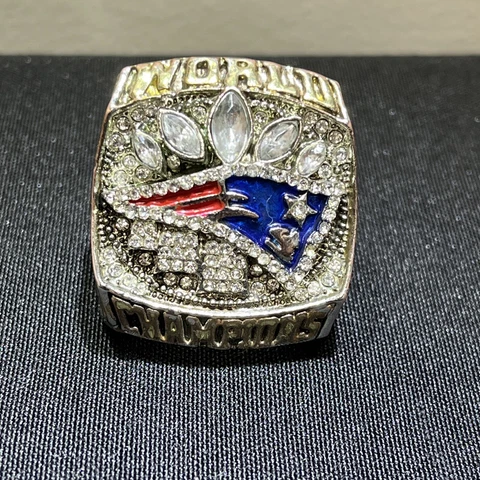 NEW ENGLAND PATRIOTS  TOM BRADY 12 SUPER BOWL 2016 WORLD CHAMPIONS RING Cover