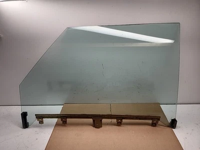 OEM 82 Mercedes R107 380SL glass, door window, Left LH - Image 1 of 4