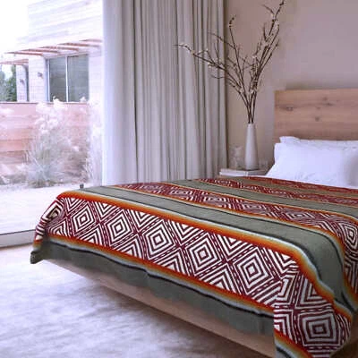 EXTRA LARGE SOFT & WARM ALPACA WOOL BLANKET 79x90" AZTEC PATTERN GRAY - Image 1 of 4