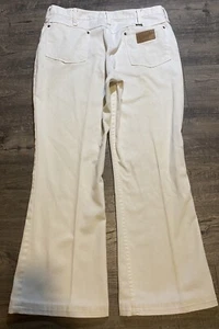 Vintage Wrangler Jeans Mens Sz 31x34 White Thick Durable Big Logo Cowboy 70s 80s - Picture 1 of 7