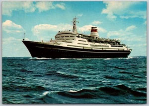 Postcard The Baltic Steamship Company MS Alexandr Pushkin Montreal to Bermuda - Picture 1 of 2