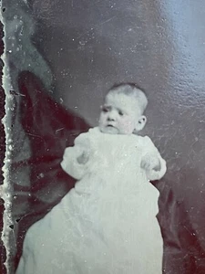 Vintage Daguerreotype Tintype Photo Baby In Motion 2-3/8 x 3-1/2 - Picture 1 of 4