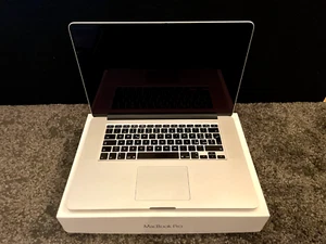 MacBook Pro Retina 15" (Metà 2015) – Condizioni eccellenti - Foto 1 di 13