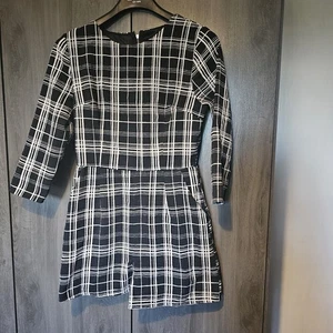 Missguided Size 8 Beautiful black & white short One Piece Playsuit - Picture 1 of 3