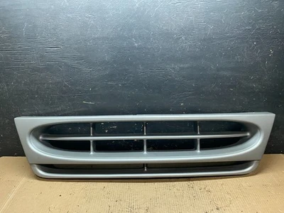 Parrilla delantera Ford E150 Econoline 1997 a 2002 OEM u6052 DG Foto 1 de 4