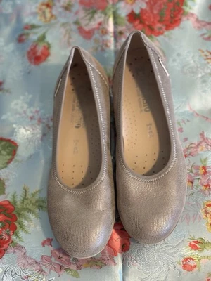 Planos de cuero de ballet MEPHISTO dorado brillante talla 8,5 Foto 1 de 4