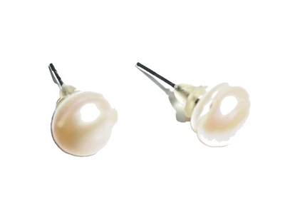 4 mm mini Perlen Ohrstecker weiß Süßwasserperlen Ohrringe NEU + TOP - Bild 1 von 2