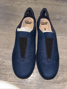 Clarks Slipper Nubuk-Loafer Medora Gemma Damenschuhe Größe 8,5 M marineblau - Bild 1 von 7