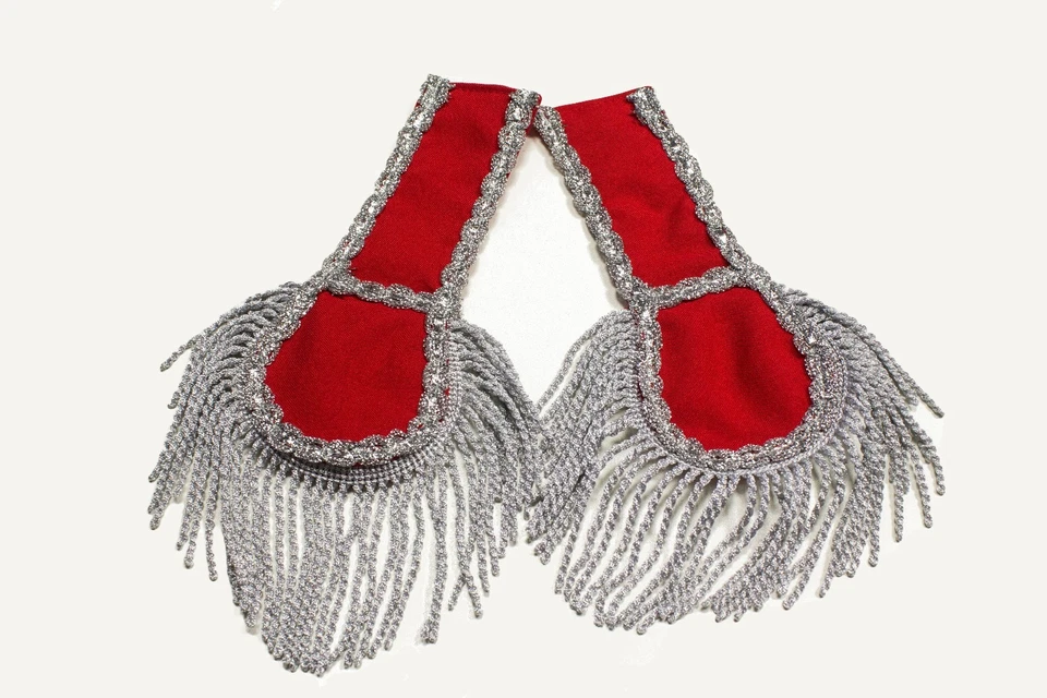 Almohadillas para el hombro levita disfraz carnaval rojo Foto 1 de 1