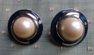 VTG RUNWAY MONET MODERNIST SPACE AGE FAUX / GLASS PEARLS DOMED W/ GRIPOIX GLASS - Picture 1 of 10