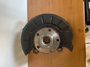 Radlagergehäuse Achsschenkel vorne links VW Golf 5 Golf 6 Fahrerseite 1K0407255N - Foto 1 di 2