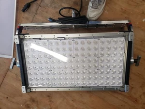 Cream Source Vortex 8 - Picture 1 of 3