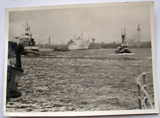 Foto um 1960: Hamburg Hafen Dampfer Schiff Schlepper