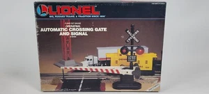 Lionel 6-62162 Automatic Crossing Gate & Signal - O-Gauge Accessory - Picture 1 of 3