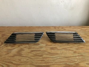RARE SET TOYOTA COROLLA KE25 REAR QUARTER PANEL SIDE GRILLES - EMPIRE CC PARTS - Picture 1 of 22