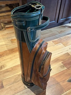 Bolsa de golf Titleist vintage años 70 con cubierta de lluvia marrón y verde • Gran forma Foto 1 de 4