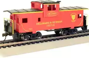DELAWARE & HUDSON RR NEW WIDE-VISION CABOOSE HO-SCALE BY BACHMANN TRAINS - Picture 1 of 2