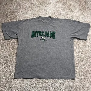 Camisa Notre Dame Para Hombres Grande Gris Lucha Irlandesa Bordada Universidad Gráfica Camiseta - Imagen 1 de 11